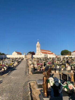 Cimitero, chiesa
