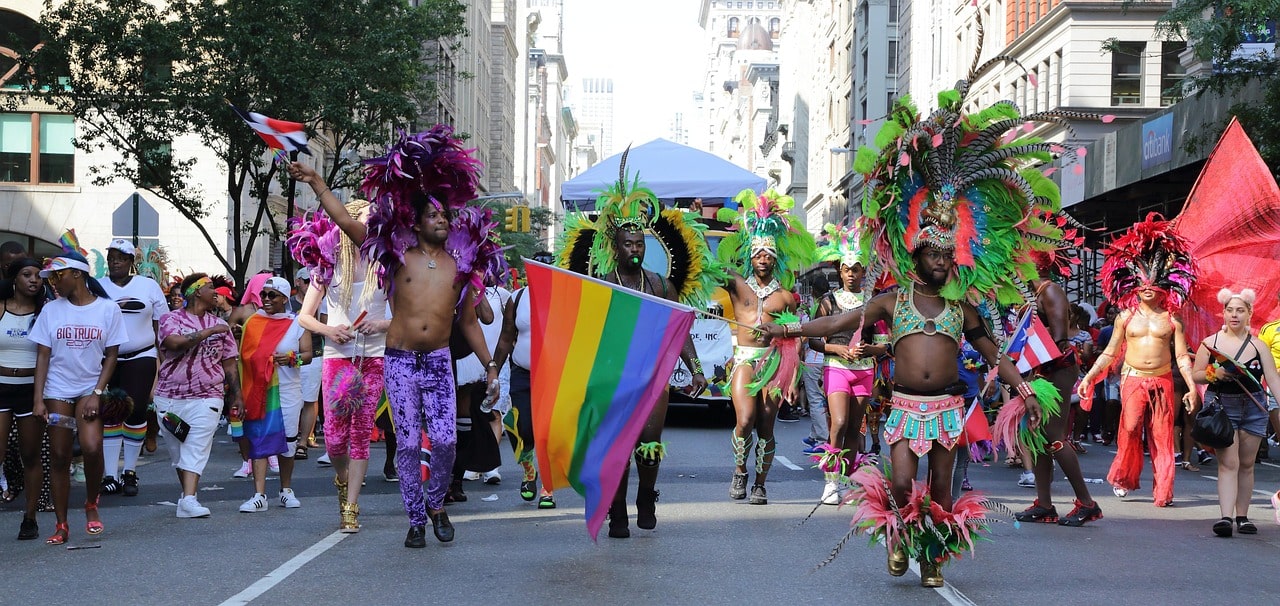 Transgender Articolo: Persone omoaffettive e transgender: accoglienza ma nella verità